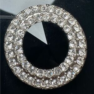 Magnolia and Vine 30mm Grand Zsa Zsa Jet Snap